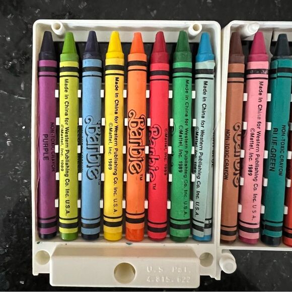 Barbie Doll Crayons 1989
Mattel With Case Built-in
Sharpener Golden 16 NEW - Picture 3 of 11